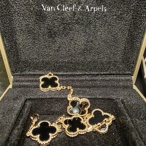 VC Alhambra Gold and Black Clover Bracelet